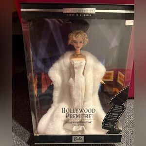 Hollywood Premiere 2000 Barbie Doll Collector